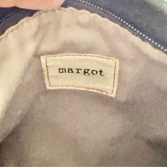 Margot Black Pebbled Leather Crossbody Bag with Sleek Design - Picture 3 of 5